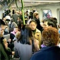 Melb and Syd maintain manic population growth