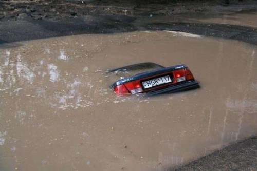 DRIVING_INTO_A_SINK_HOLE2