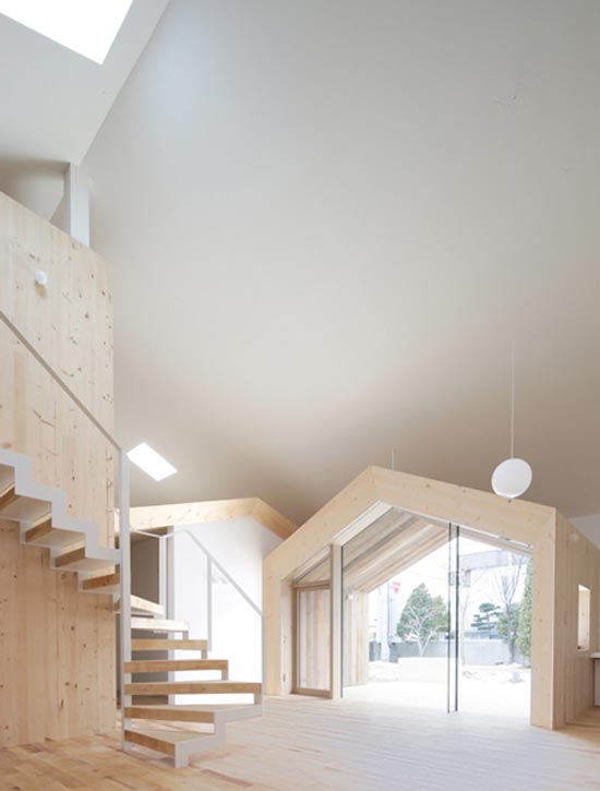 High-Ceiling-Interior-Design-by-Architect-Yoshichika-Takagi