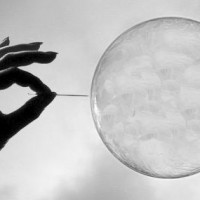 Bubbles and rate hikes
