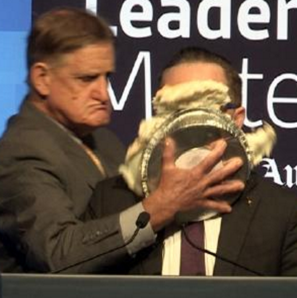 Alan Joyce pie face, poofta-bashing - MacroBusiness